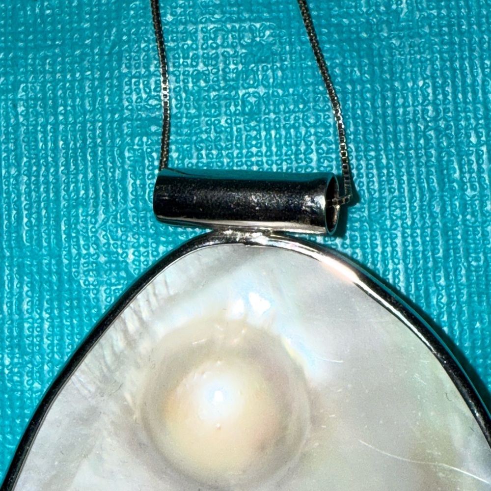 925 Silver & Shell Necklace - Picture 4 of 10